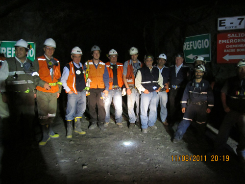 Romániai geológusok és chilei bányászati szakemberek a mélyszinten (Melendez bánya)
